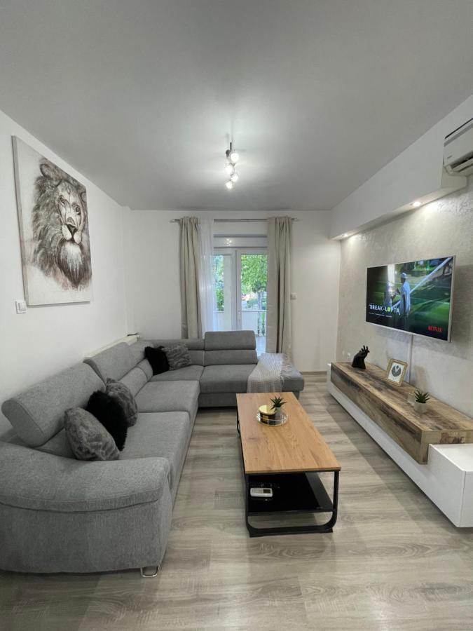 Apartment Holiday Zadar Bagian luar foto
